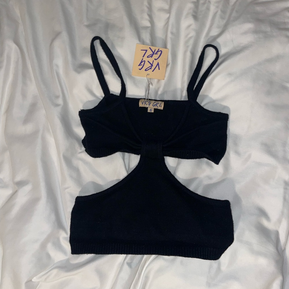 NWT Verge girl hit refresh knit top in black